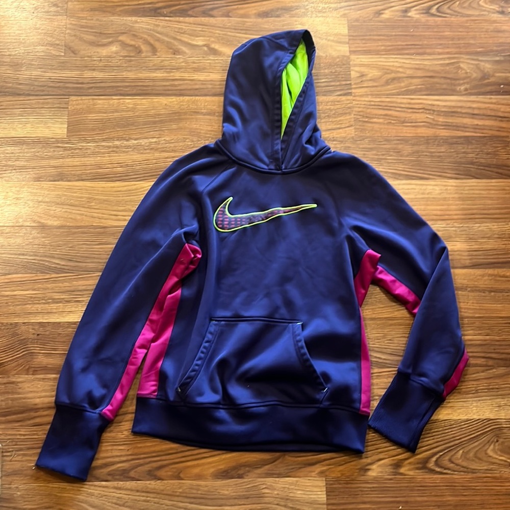 Nike women’s sweatshirt size medium